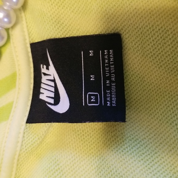 Nike Icon Clash Animal Print  Crewneck Longsleeve Yellow Lime Green Sweatshirt - Picture 8 of 10